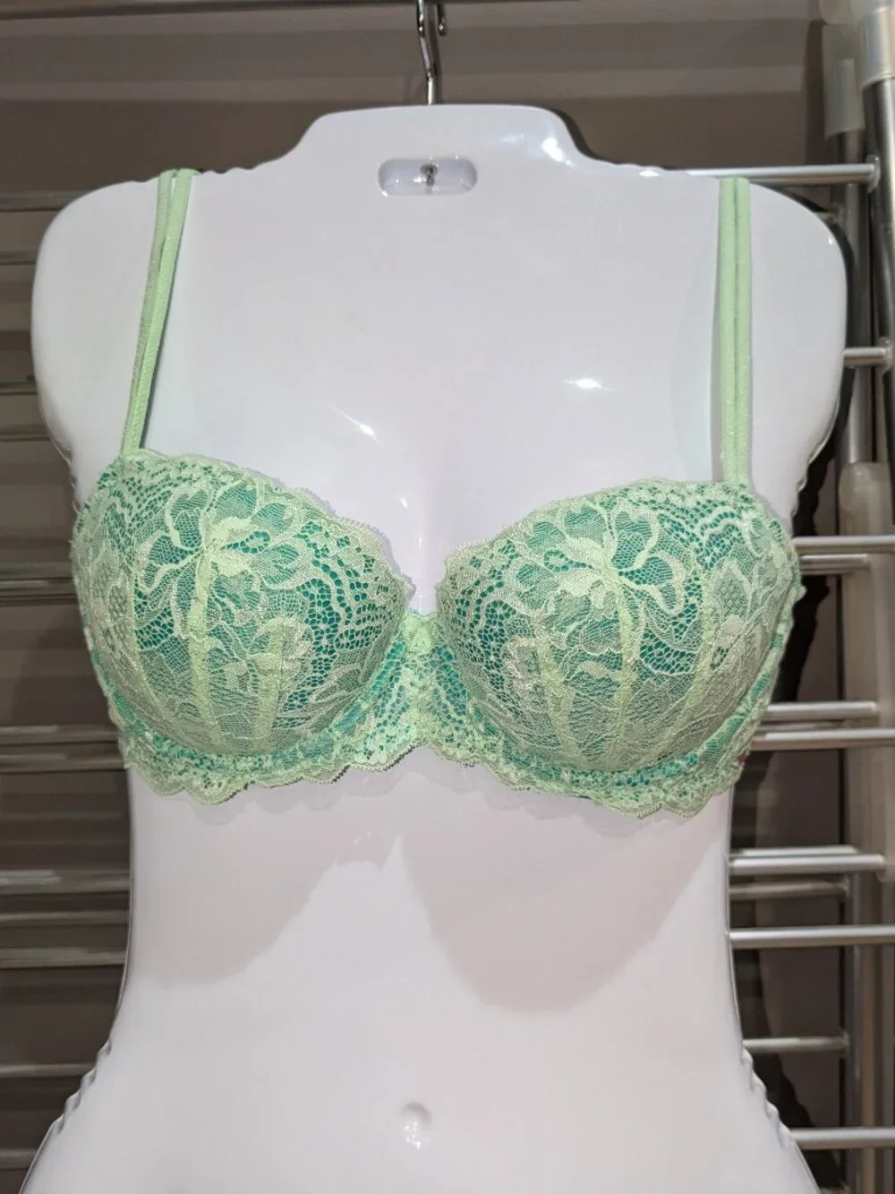 PINK Victoria’s Secret 32DD Mint Green Teal Lace Push Up Bra